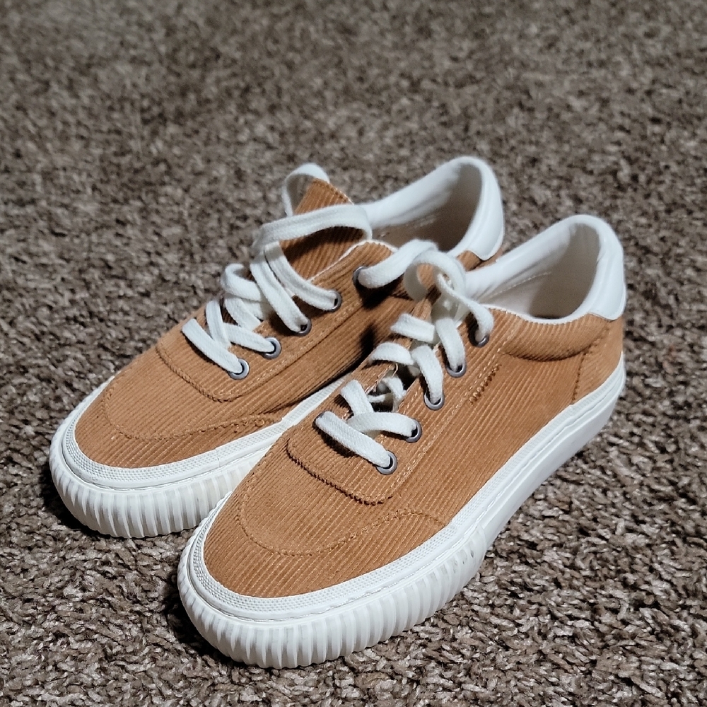 Zara Size 32 Corduroy Shoes – Like New